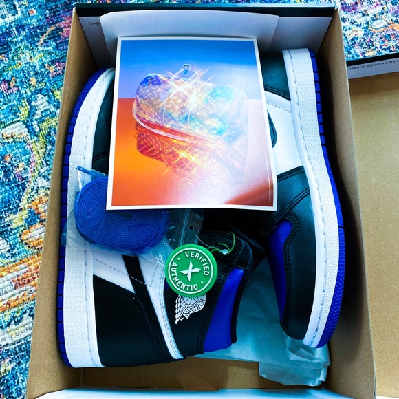 Air Jordan 1 Retro High OG “Royal Toe” w/receipts - Picture 5 of 7